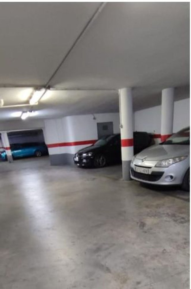 Гараж в Бурхассот, Испания № 281261