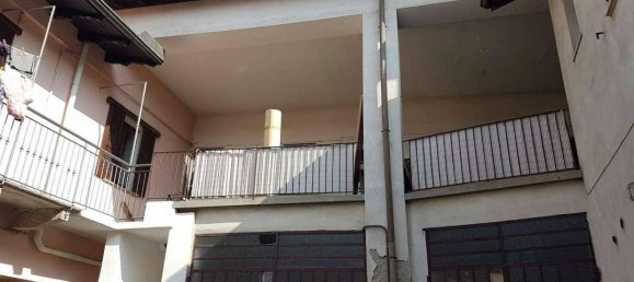 3-salle Appartement à Carnago, Italy No. 71678 17