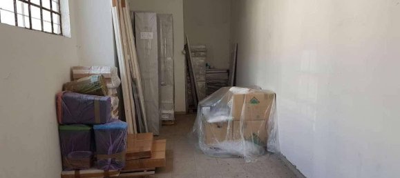 3-salle Appartement à Carnago, Italy No. 71678 20