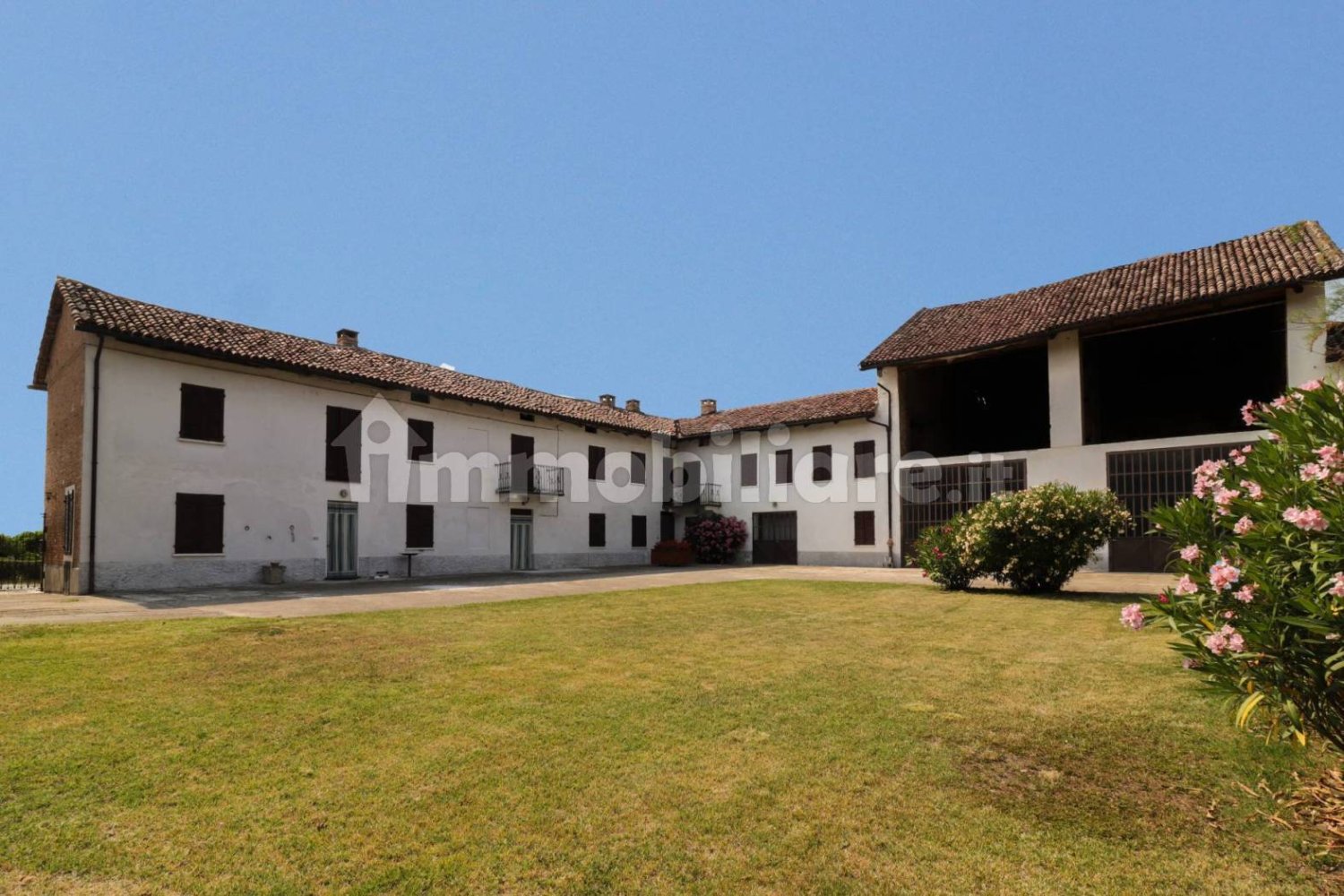 Дом с 10 спальнями в Костильоле д'Асти, Италия № 58645