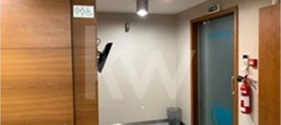 Gewerbliche Immobilie in Porto, Portugal 84m², Nr. 40447 6