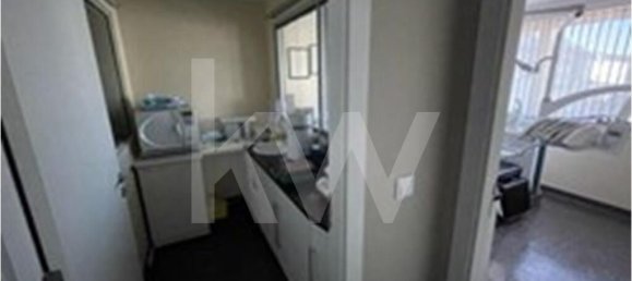 Gewerbliche Immobilie in Porto, Portugal 84m², Nr. 40447 5