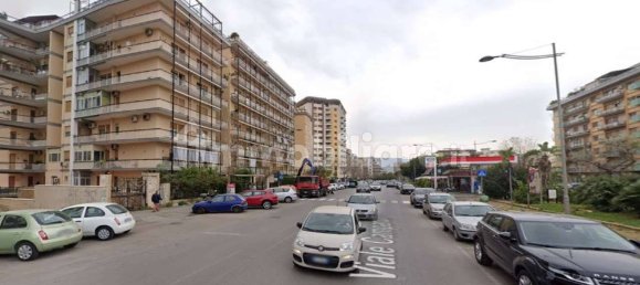 5 bedrooms Apartment in Palermo, Italy No. 46481 16