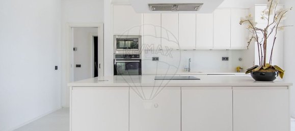 4 bedrooms House in Quarteira, Portugal No. 182598 2