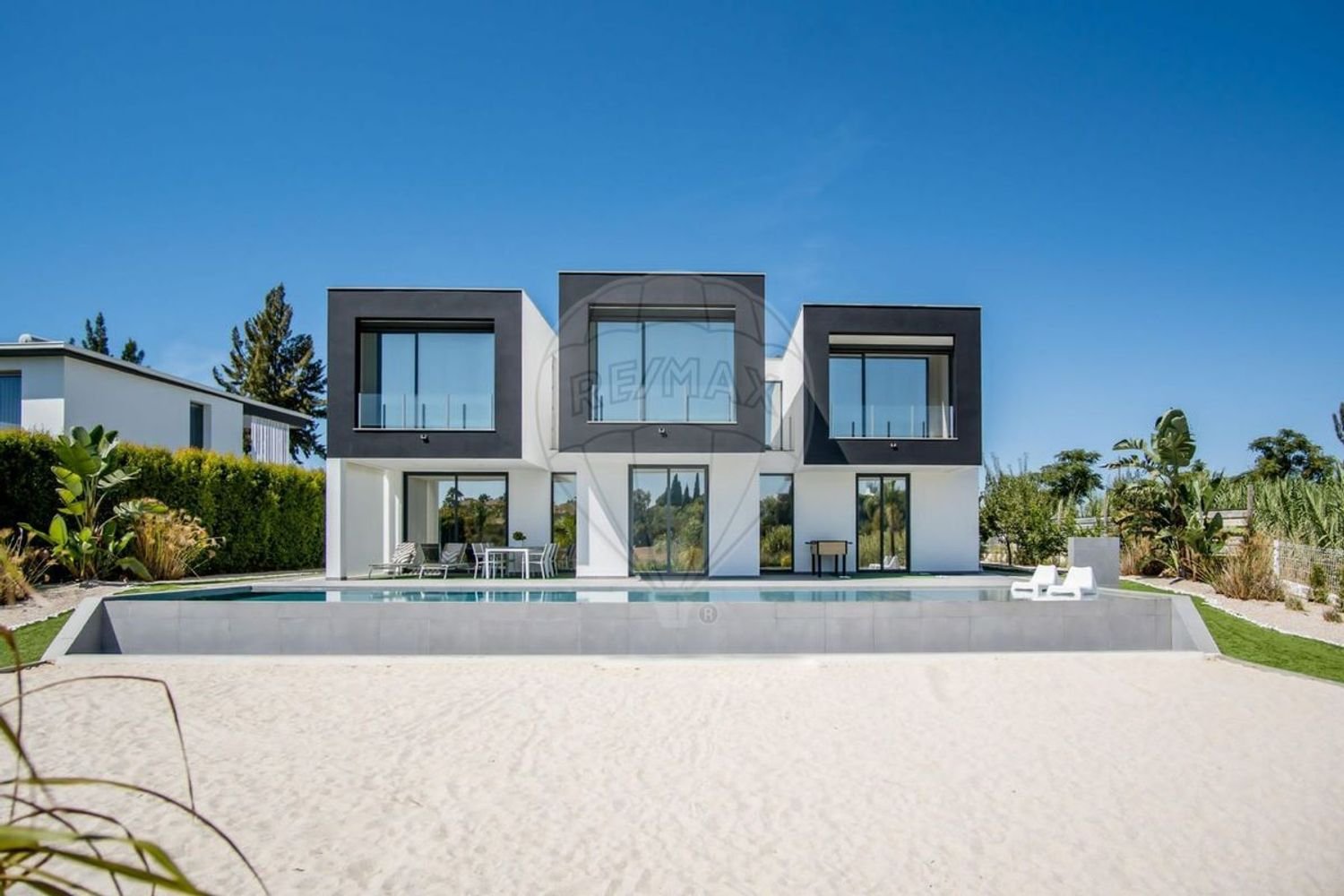 4 bedrooms House in Quarteira, Portugal No. 182598