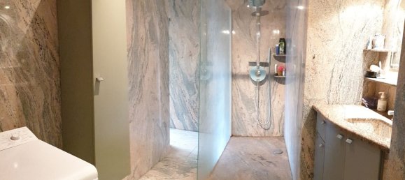 2 chambres Appartement à Le Puy-en-Velay, France No. 207649 3