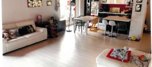 3 rooms Apartment in Sondrio, Italy No. 142940 6