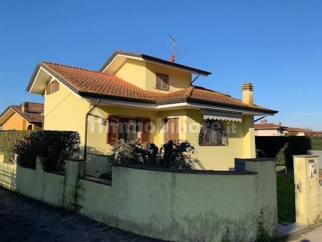 4 bedrooms Villa in Massarosa, Italy No. 325566