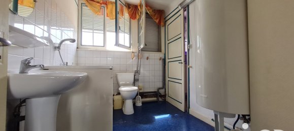 Дом с 3 спальнями в Фреван, Франция № 72608 16