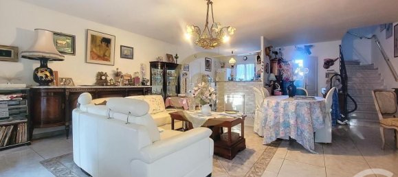 3 bedrooms Villa in Draguignan, France No. 281466 2