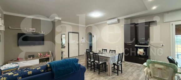 3-salle Appartement à Anzio, Italy No. 41256 3