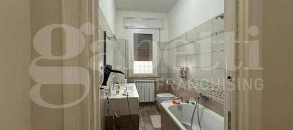 3-salle Appartement à Anzio, Italy No. 41256 14