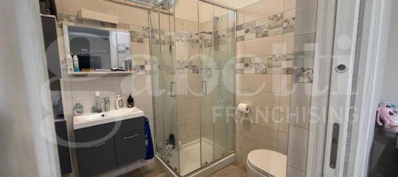 3-salle Appartement à Anzio, Italy No. 41256 16