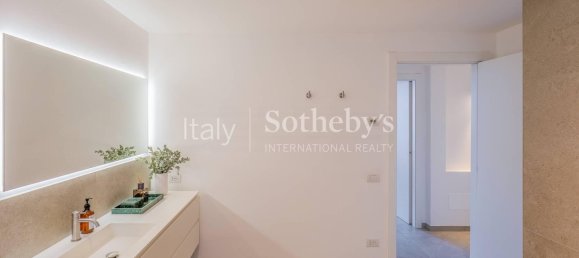 3 bedrooms Villa in Lierna, Italy No. 160426 18