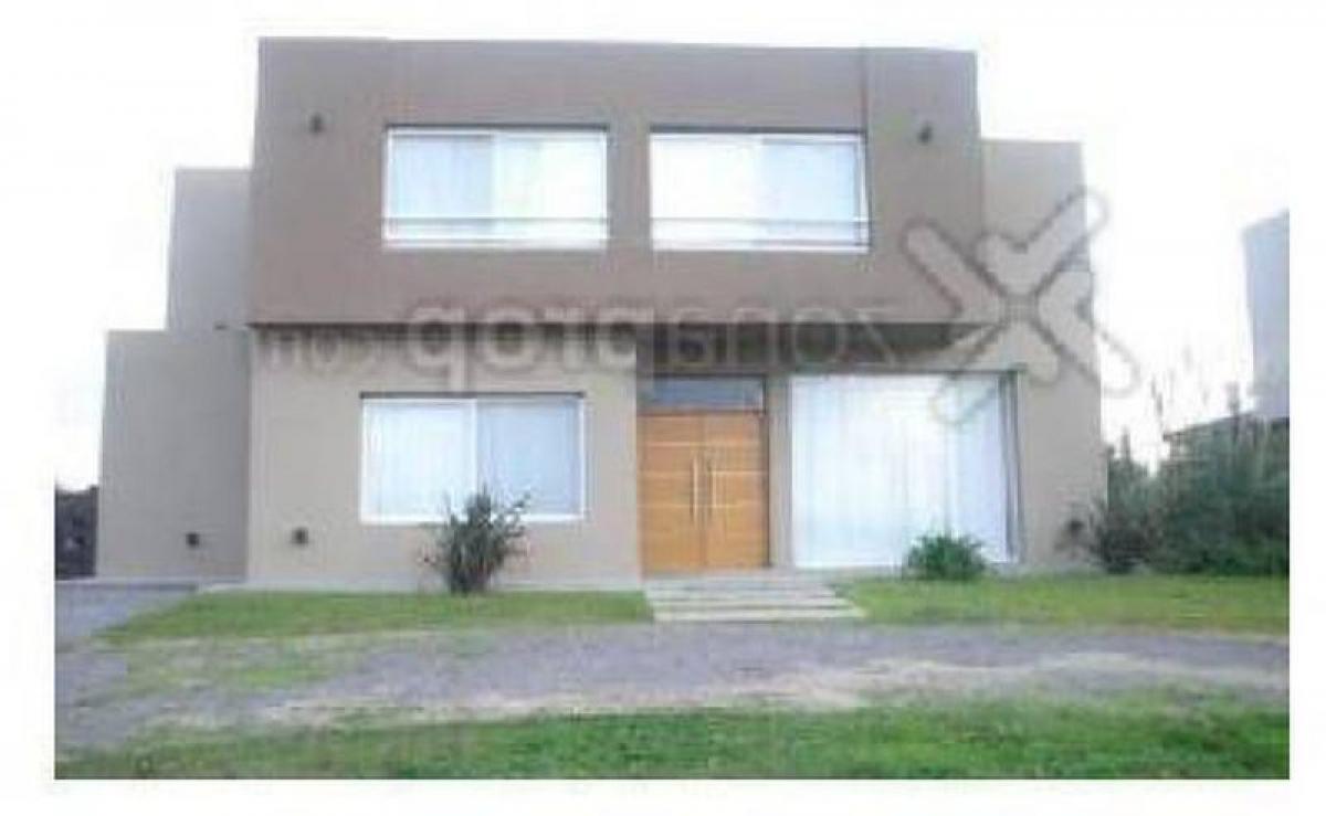 3 bedrooms House in Tigre, Argentina No. 17286