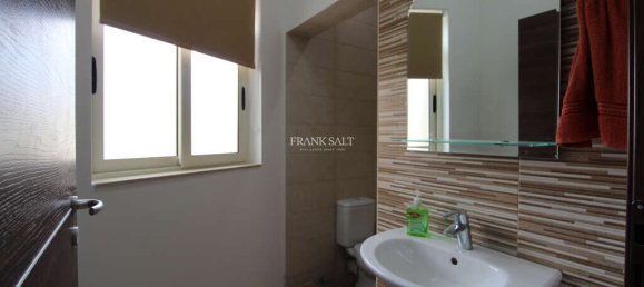 2 bedrooms Townhouse in Hamrun, Malta No. 4306 4