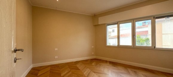 4 rooms Apartment in Sesto Fiorentino, Italy No. 37162 2