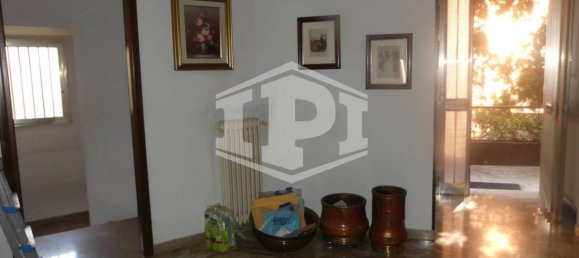 3 bedrooms Apartment in Padua, Italy No. 288847 2