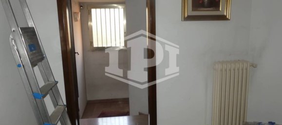 3 bedrooms Apartment in Padua, Italy No. 288847 5