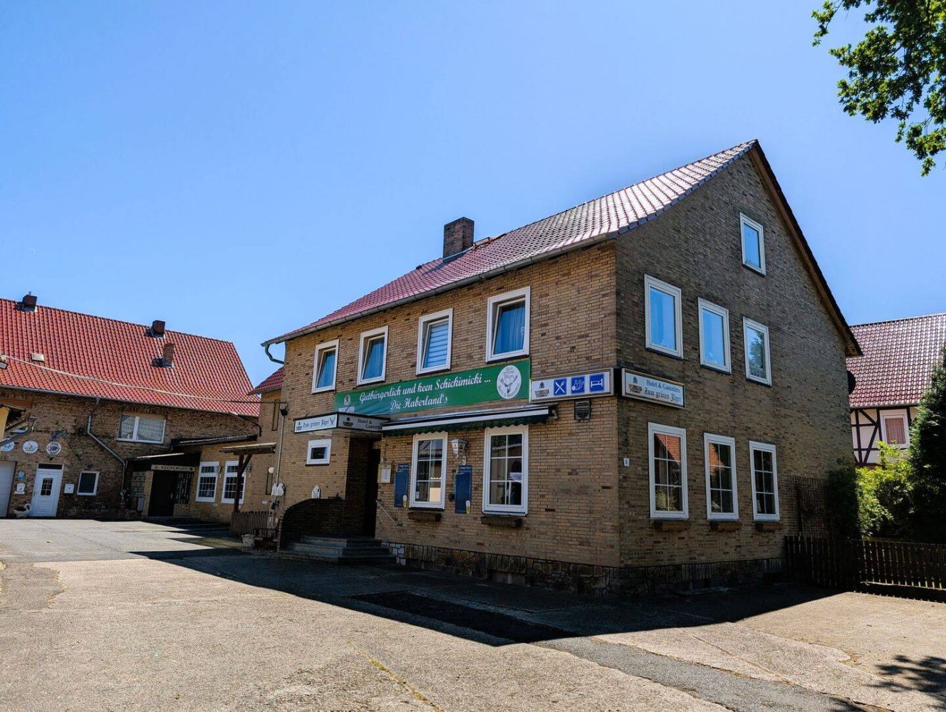 Отель, гостиница 1360м² в Пайне, Германия № 309644