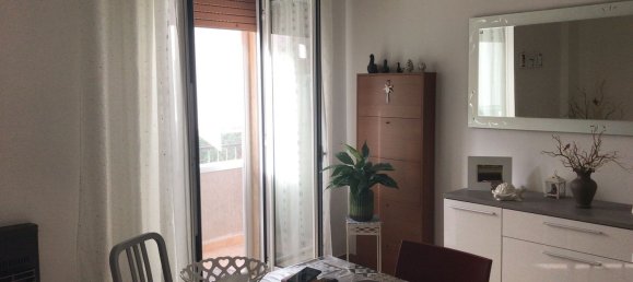 2-salle Appartement à Taranto, Italy No. 113570 5