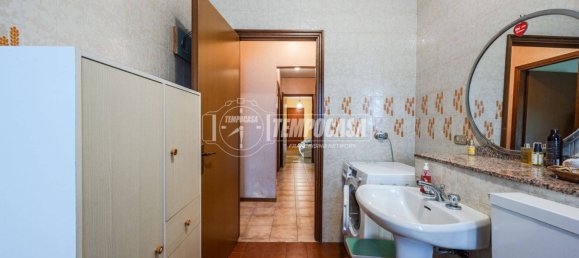 2 bedrooms Apartment in Fontevivo, Italy No. 59091 22