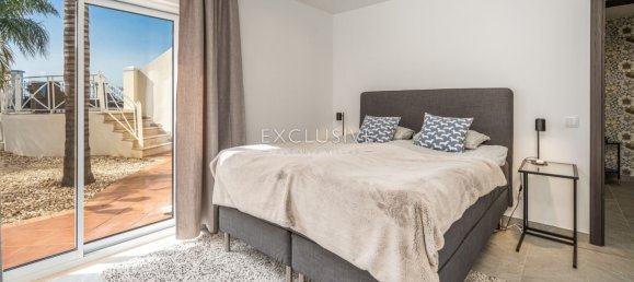 Вилла с 4 спальнями в Лагоа, Португалия № 104626 36