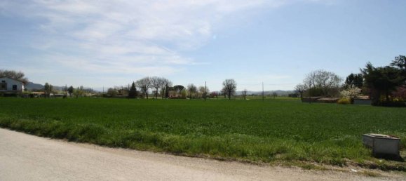 150m² Land in Gubbio, Italy No. 70984 2