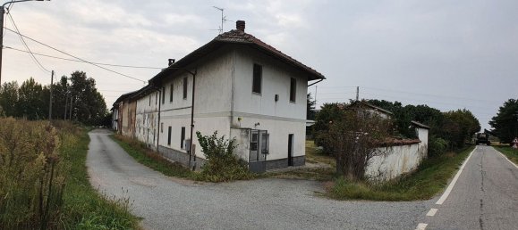 Casa de 5 habitaciónes en Villarboit, Italy No. 212141 9