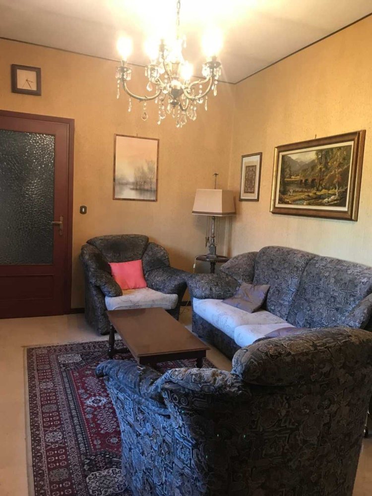 Casa de 5 habitaciónes en Villarboit, Italy No. 212141