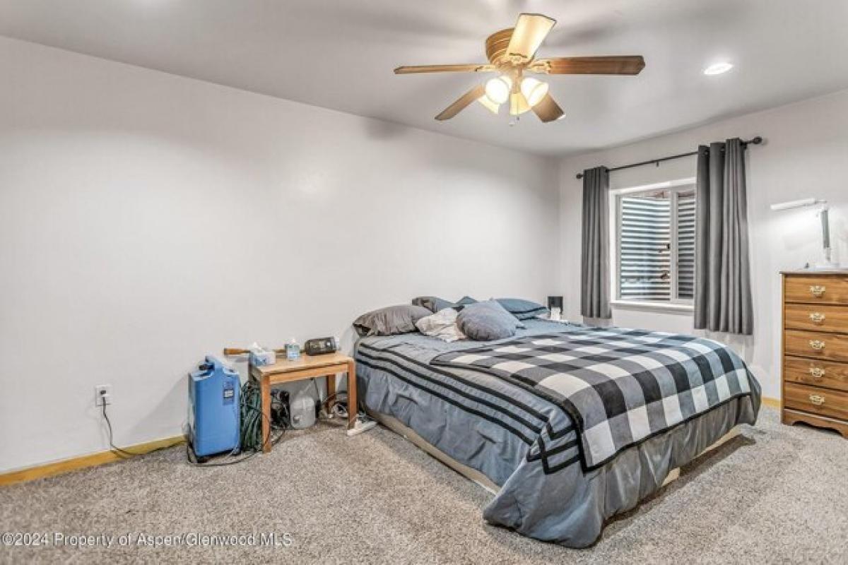 4 bedrooms House in Parachute, USA No. 410197