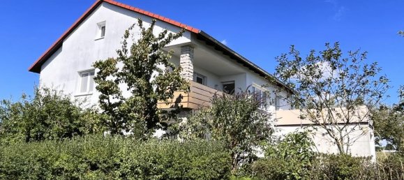 8 rooms Townhouse in Ansbach, Germany No. 15369 4