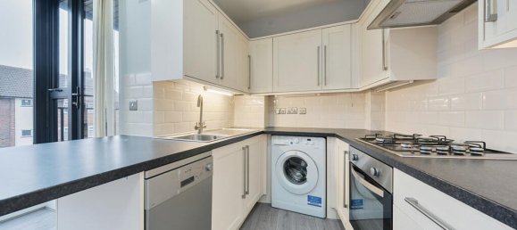2 bedrooms Apartment in London, United Kingdom No. 7592 12