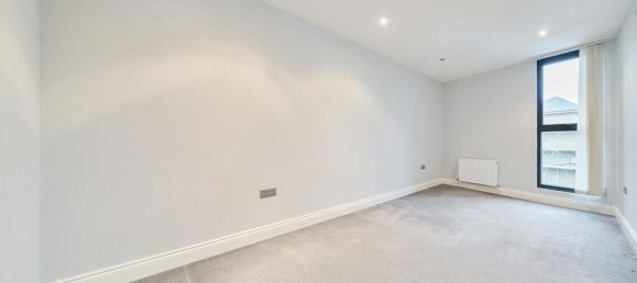 2 bedrooms Apartment in London, United Kingdom No. 7592 15
