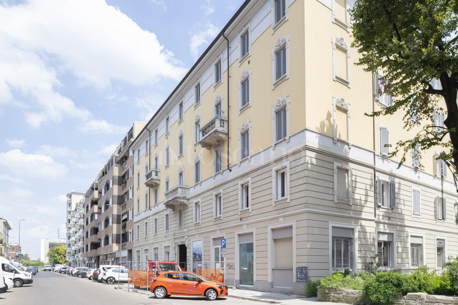 2 rooms Apartment in Milan, Italy No. 324965