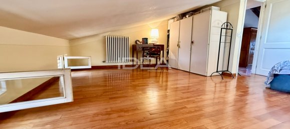 Apartamento de 3 dormitorios en Lucca, Italy No. 326726 28