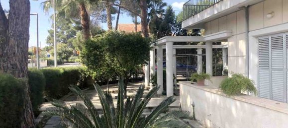 6 bedrooms House in Nicosia, Cyprus No. 14780 6