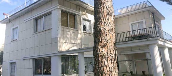 6 bedrooms House in Nicosia, Cyprus No. 14780 3