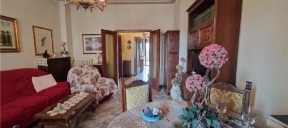 4 rooms Apartment in Scandicci, Italy No. 33057 10