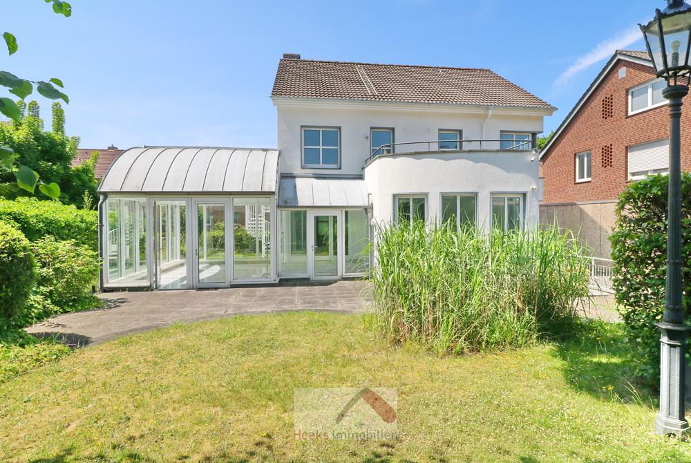 6 rooms Townhouse in Recklinghausen, Germany No. 232759