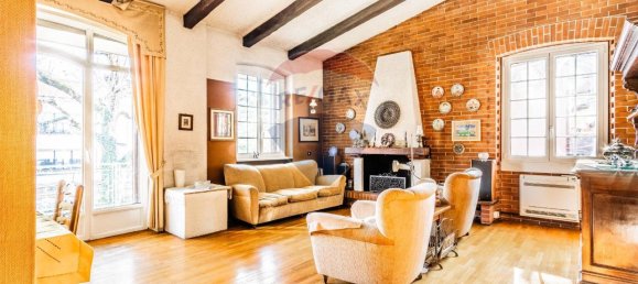 Villa de 4 habitaciónes en Somma Lombardo, Italy No. 238147 3