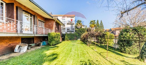 Villa de 4 habitaciónes en Somma Lombardo, Italy No. 238147 16