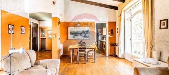 Villa de 4 habitaciónes en Somma Lombardo, Italy No. 238147 4