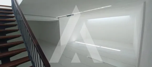 Коммерческая недвижимость 218м² в Авейру, Португалия № 81164 2