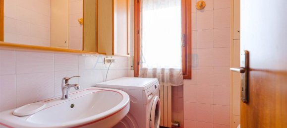 6 rooms Apartment in Mogliano Veneto, Italy No. 285227 23