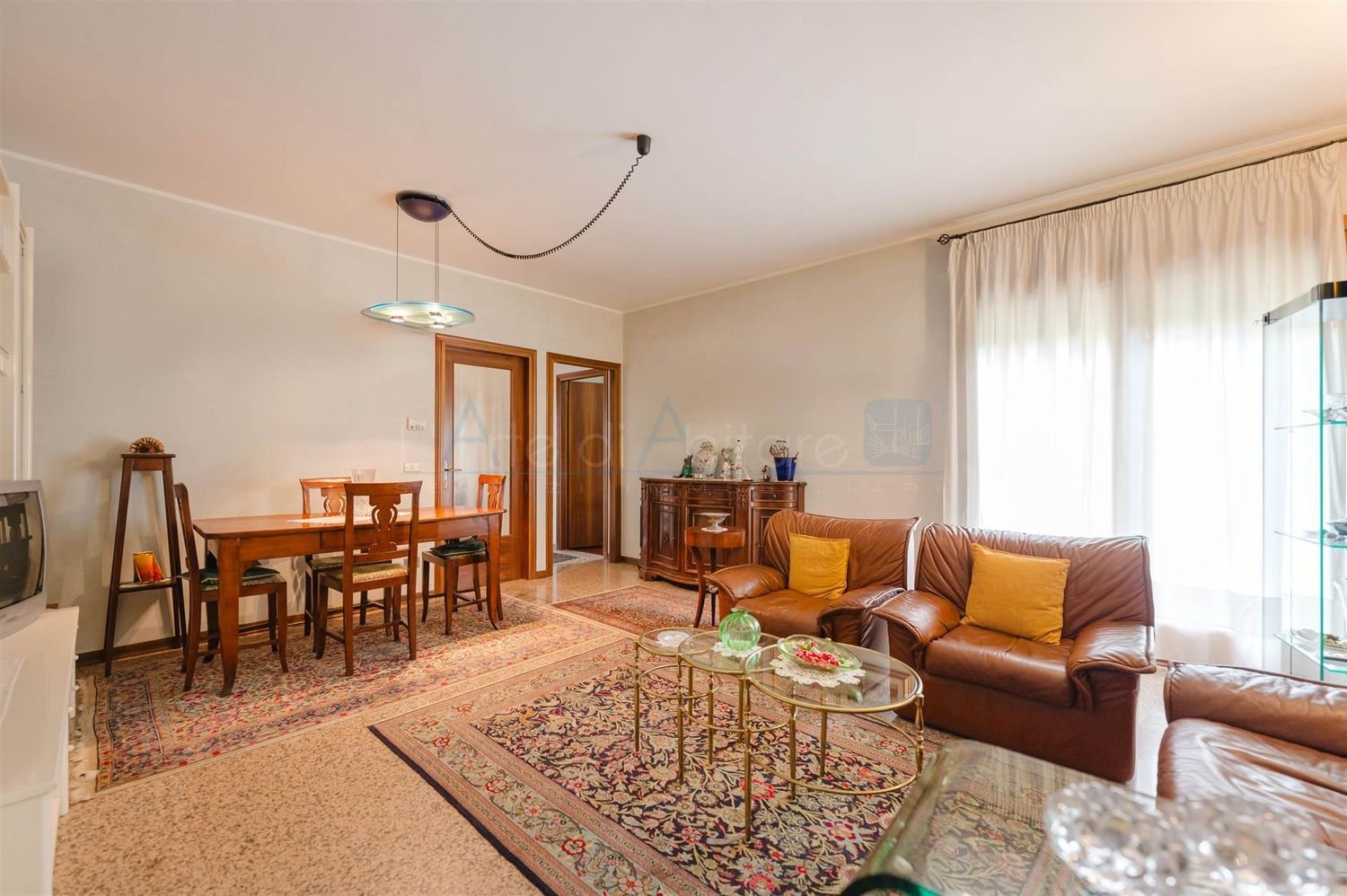 6 rooms Apartment in Mogliano Veneto, Italy No. 285227