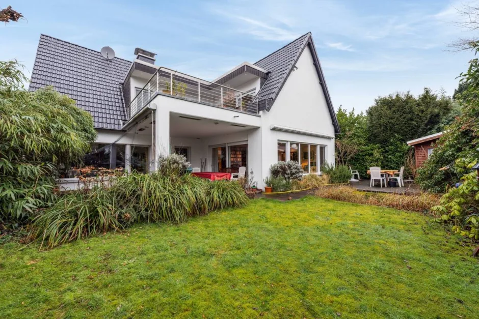 7 rooms House in Dormagen, Germany No. 113605