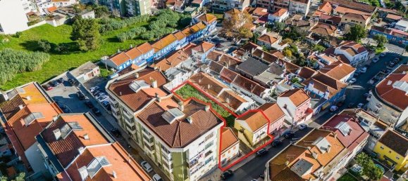 10 bedrooms Building in Vialonga, Portugal No. 110676 4