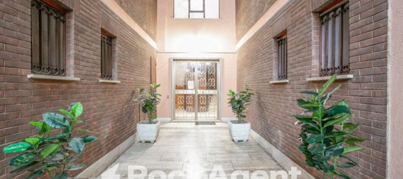 2 bedrooms Apartment in Rome, Italy No. 290300 27