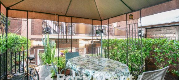 2 bedrooms Apartment in Rome, Italy No. 290300 22